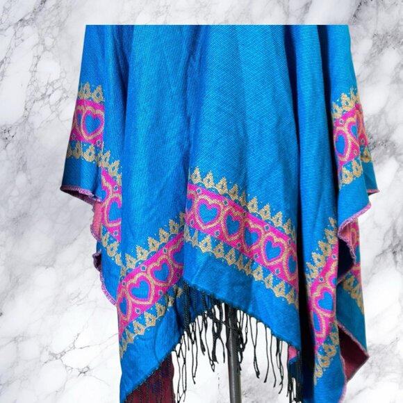 Follow Your Heart Fringed Boho Poncho - Picture 7 of 12